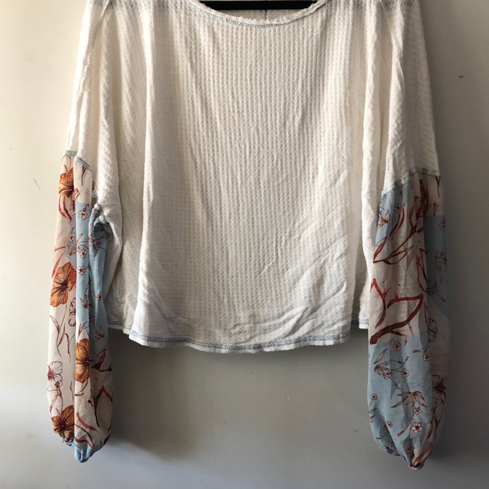 Super Cute Flowy long sleeve